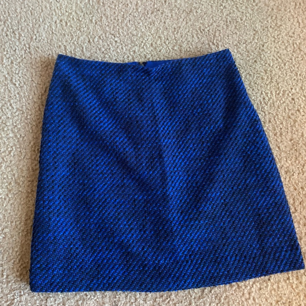 Loft Tweed A line mini shirt size 4